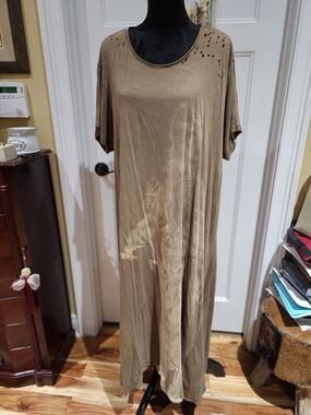 Magnolia Pearl T-shirt Maxi Dress With Native Woman Print